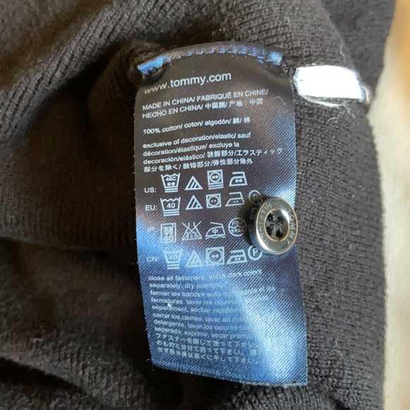 Ladies size medium Tommy Hilfiger sweater - Picture 6 of 6